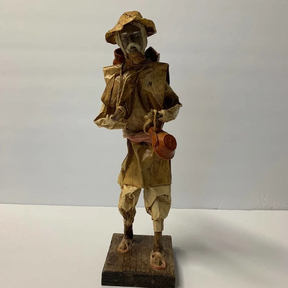 Vintage EB M.R. Cartoneria  Papier-mâché Folk Art Figurine‎ Handmade in Mexico